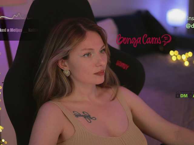 D_i_aM live cam preview
