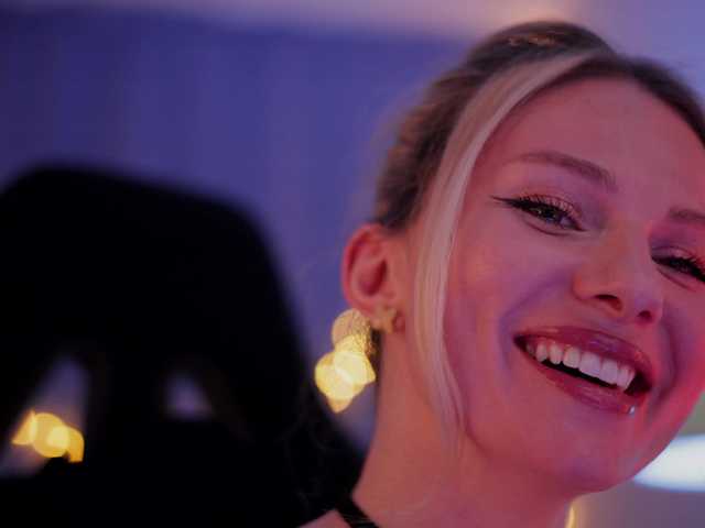 DianaMurr's BongaCams show and profile