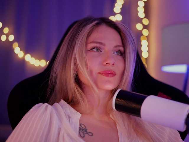 DianaMurr's BongaCams show and profile