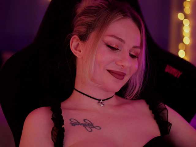 DianaMurr's BongaCams show and profile