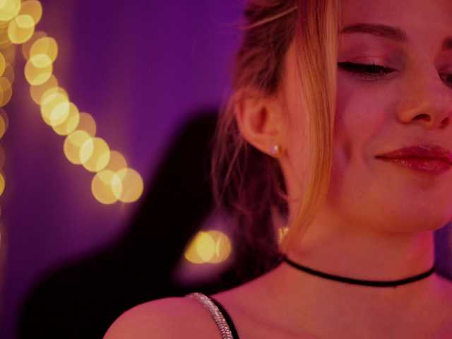 DianaMurr's BongaCams show and profile