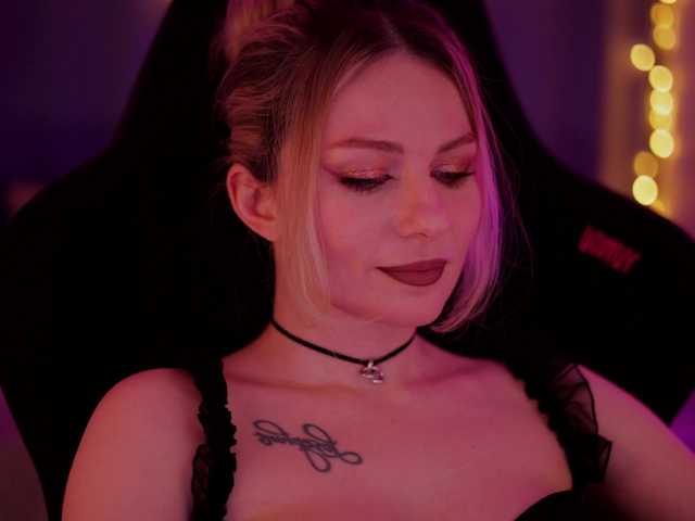 DianaMurr's BongaCams show and profile