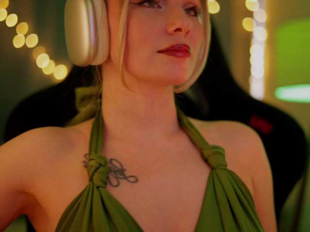 DianaMurr Live Cam and Statistics on UnifiedCams