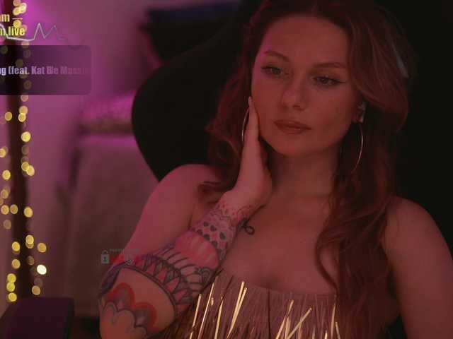 D_i_aM live webcam show