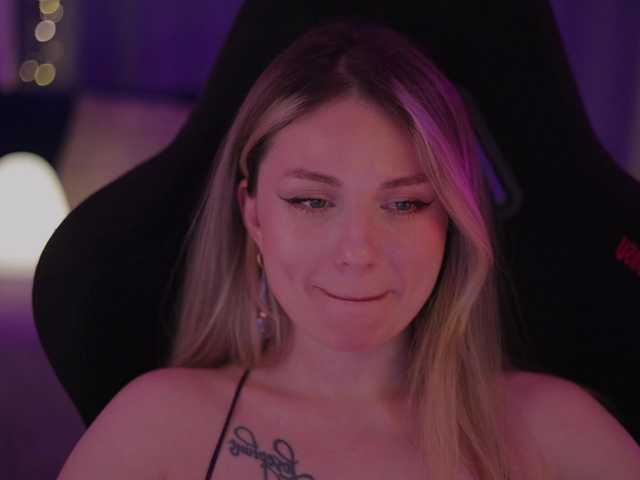 D_i_aM webcam