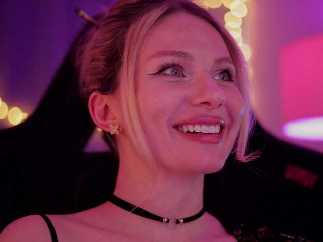 DianaMurr's BongaCams show and profile