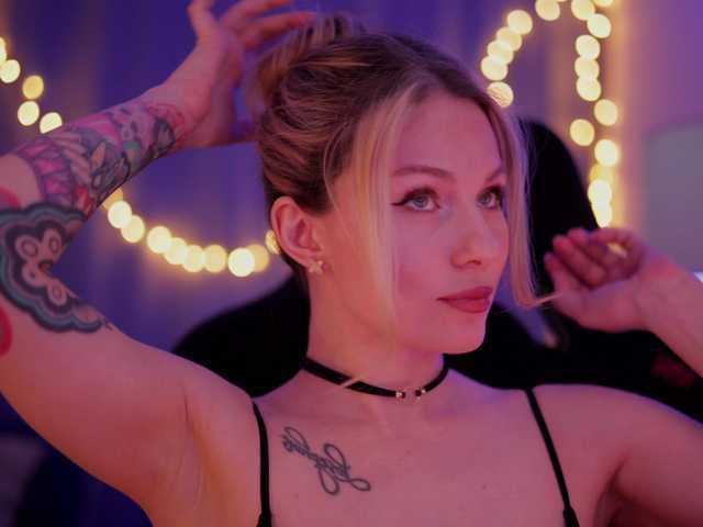 DianaMurr's BongaCams show and profile