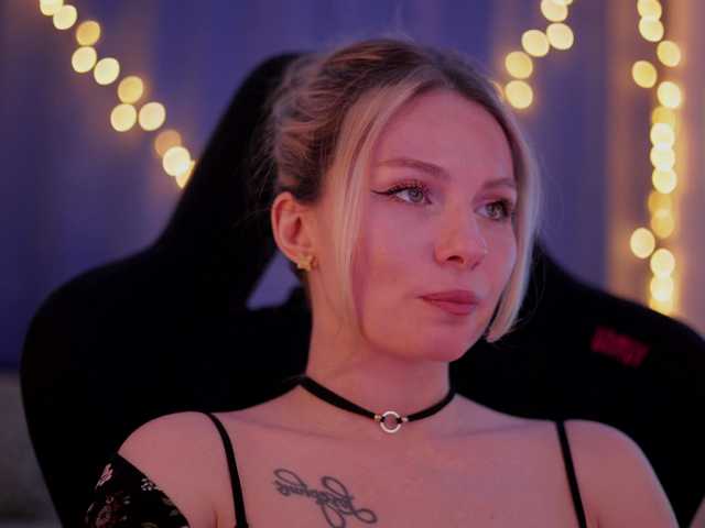 DianaMurr's BongaCams show and profile