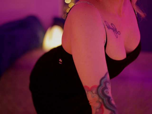 DianaMurr's BongaCams show and profile