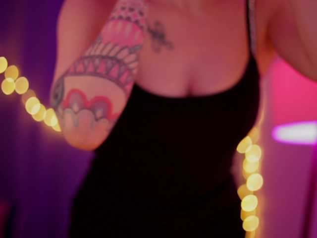 DianaMurr's BongaCams show and profile