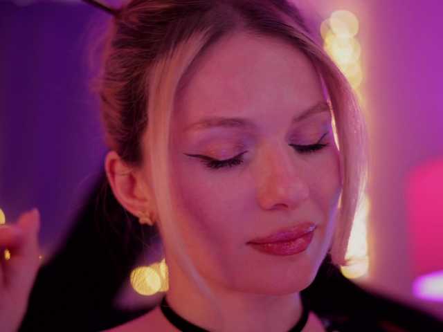 DianaMurr's BongaCams show and profile