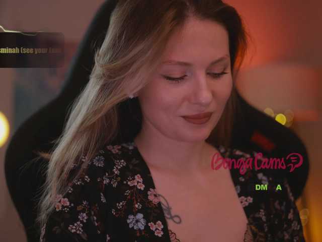 D_i_aM live cam preview