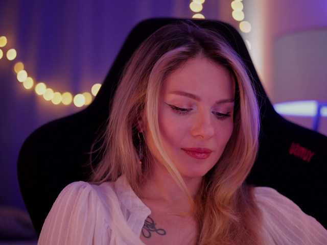 DianaMurr's BongaCams show and profile