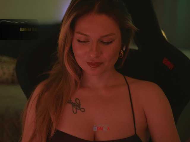 D_i_aM live webcam show