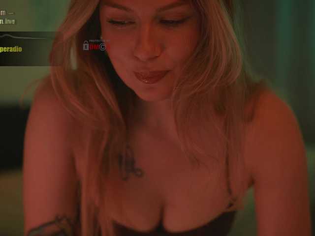 D_i_aM live webcam show