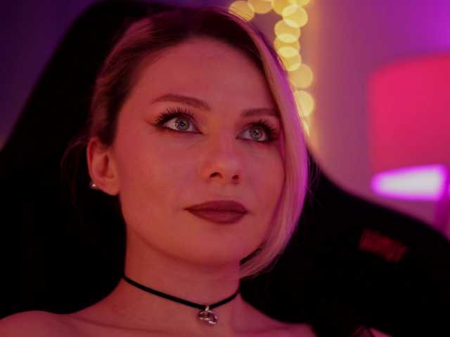 DianaMurr's BongaCams show and profile