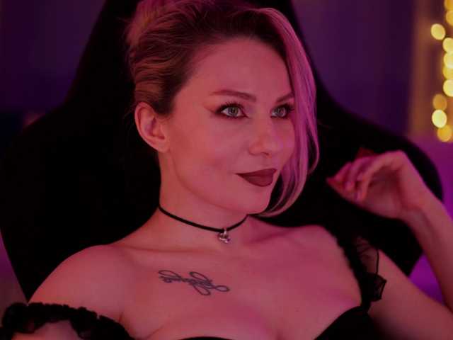 DianaMurr's BongaCams show and profile