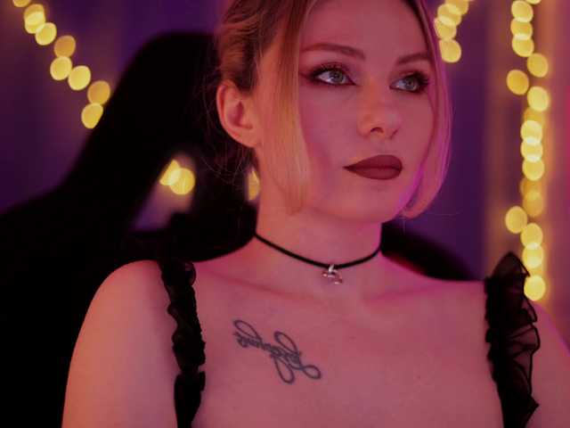 DianaMurr's BongaCams show and profile