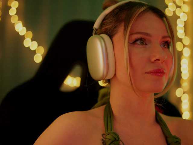 DianaMurr's BongaCams show and profile