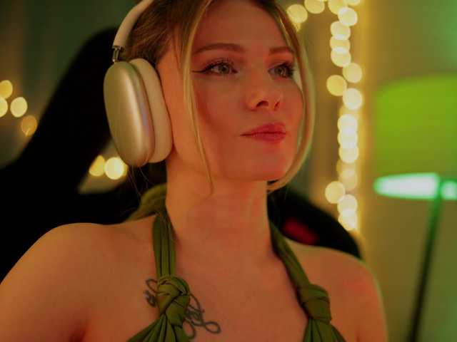 DianaMurr's BongaCams show and profile