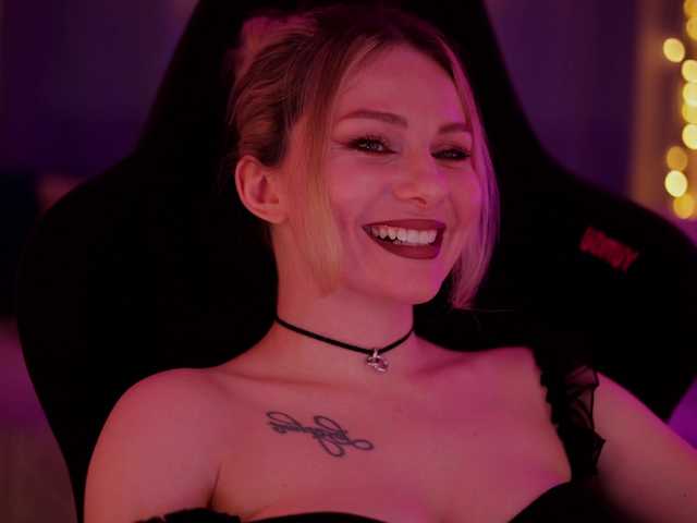 DianaMurr's BongaCams show and profile