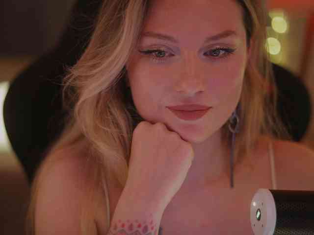 D_i_aM webcam
