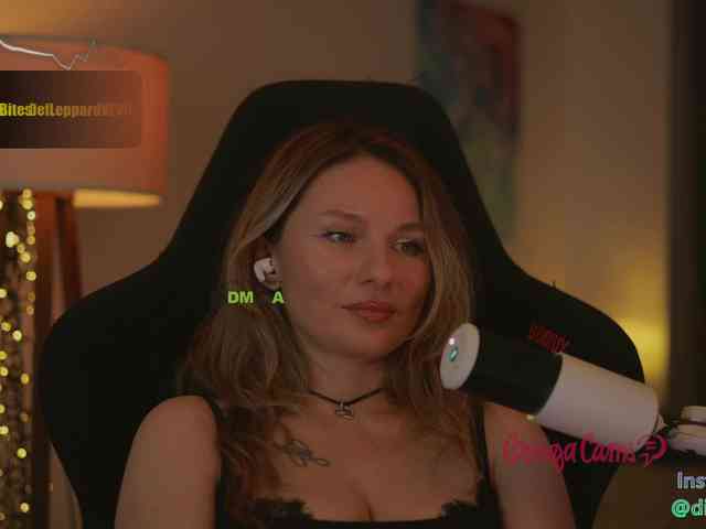 D_i_aM webcam