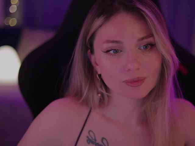 D_i_aM webcam