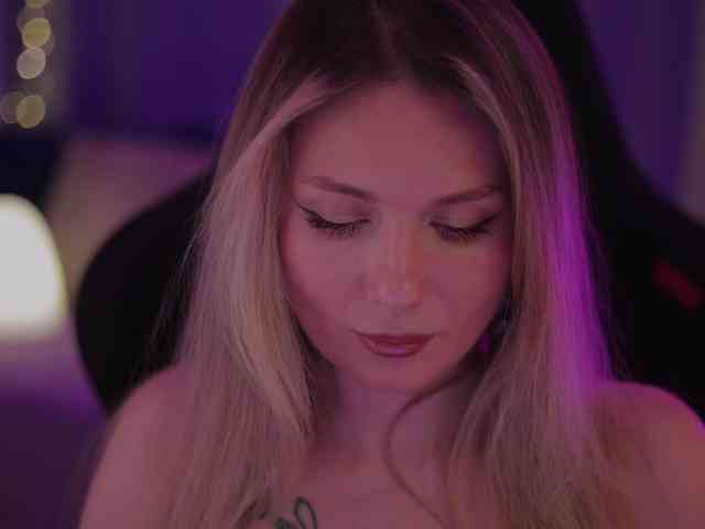 D_i_aM webcam