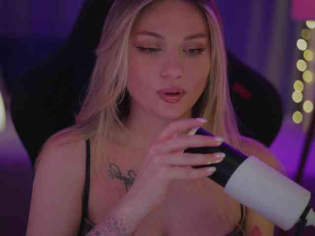 D_i_aM webcam