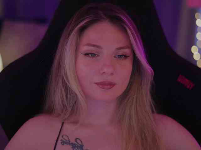 D_i_aM webcam