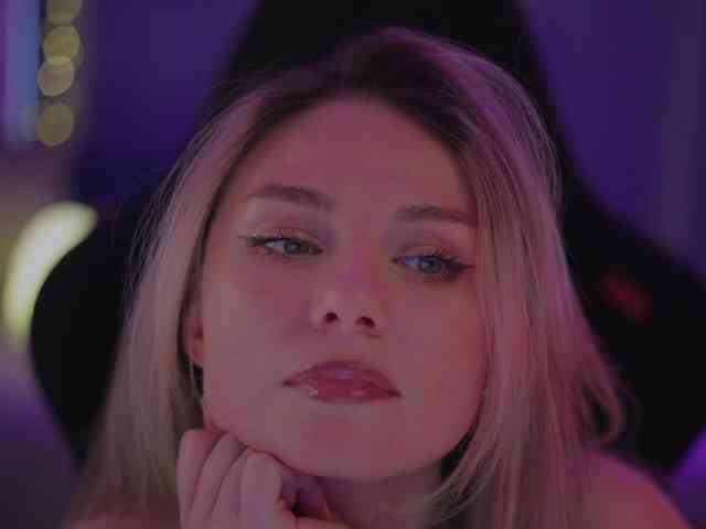 D_i_aM webcam