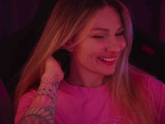 D_i_aM webcam