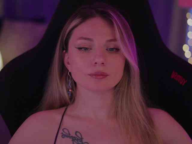 D_i_aM webcam