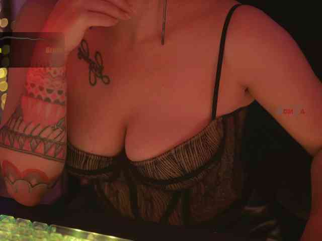 D_i_aM webcam
