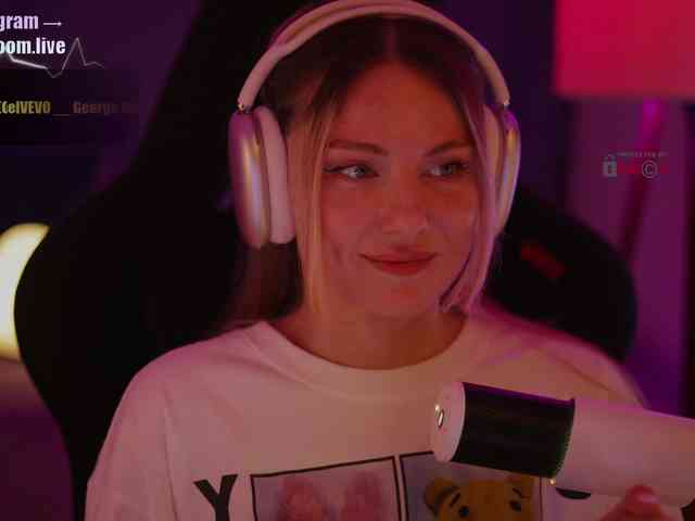 D_i_aM webcam