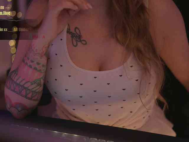 D_i_aM webcam