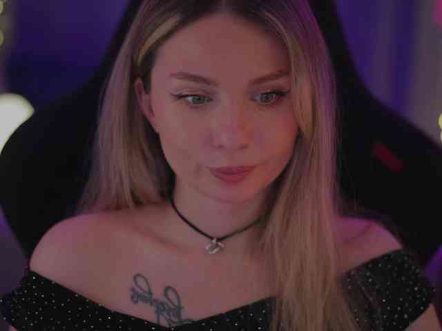 D_i_aM webcam