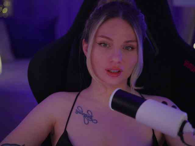 D_i_aM webcam