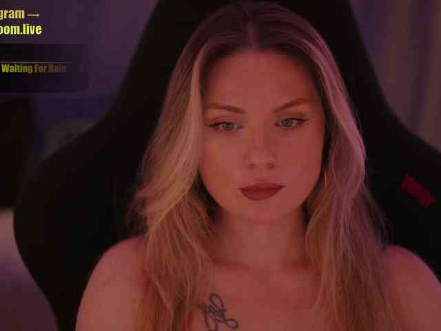 D_i_aM webcam
