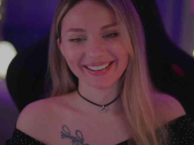 D_i_aM webcam