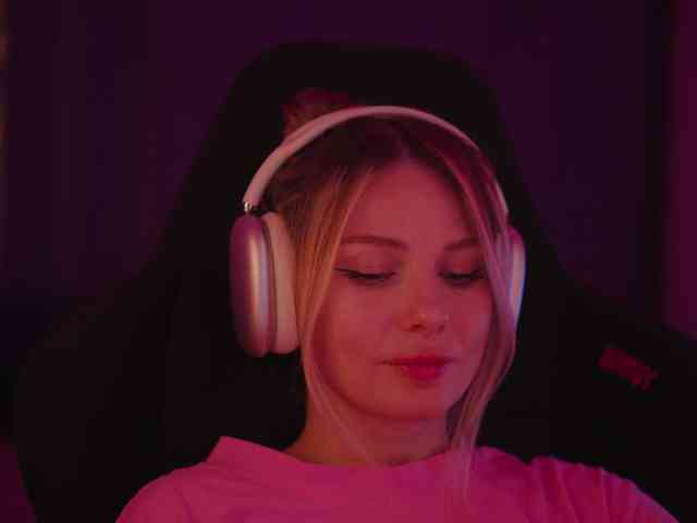 D_i_aM webcam
