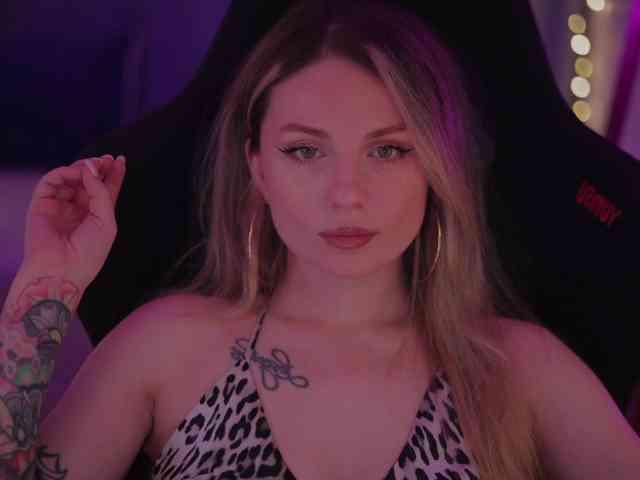 D_i_aM webcam