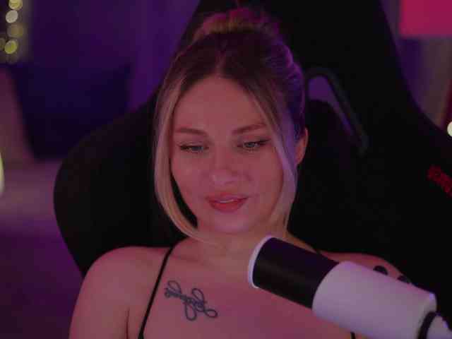 D_i_aM webcam
