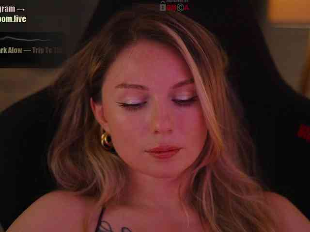 D_i_aM webcam