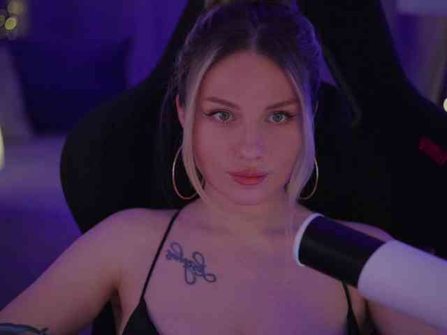 D_i_aM webcam