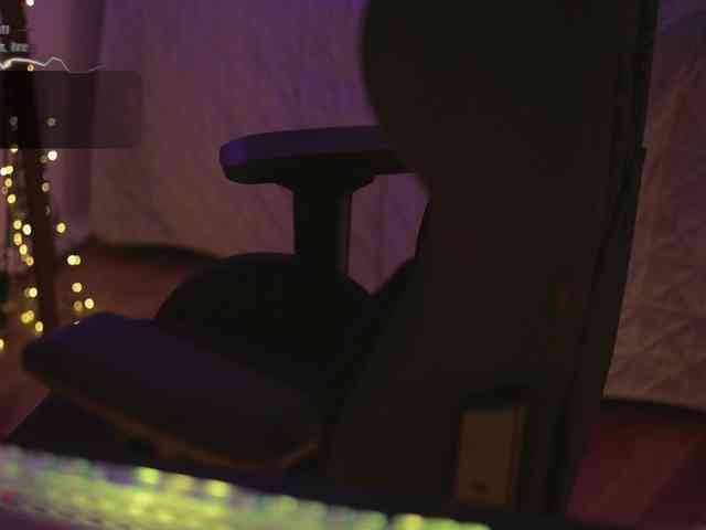 D_i_aM webcam