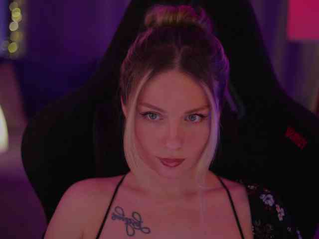 D_i_aM webcam
