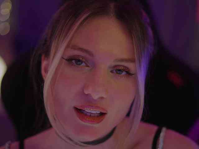 D_i_aM webcam