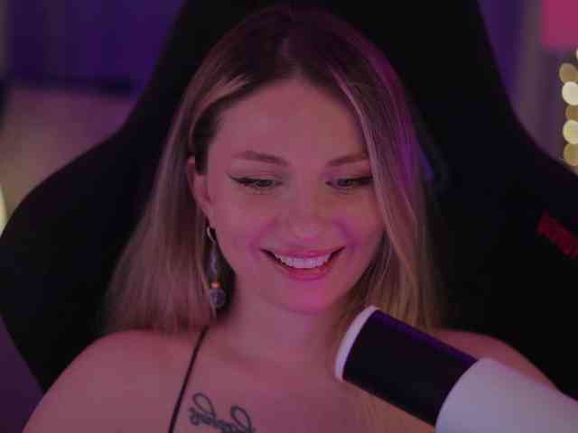 D_i_aM webcam